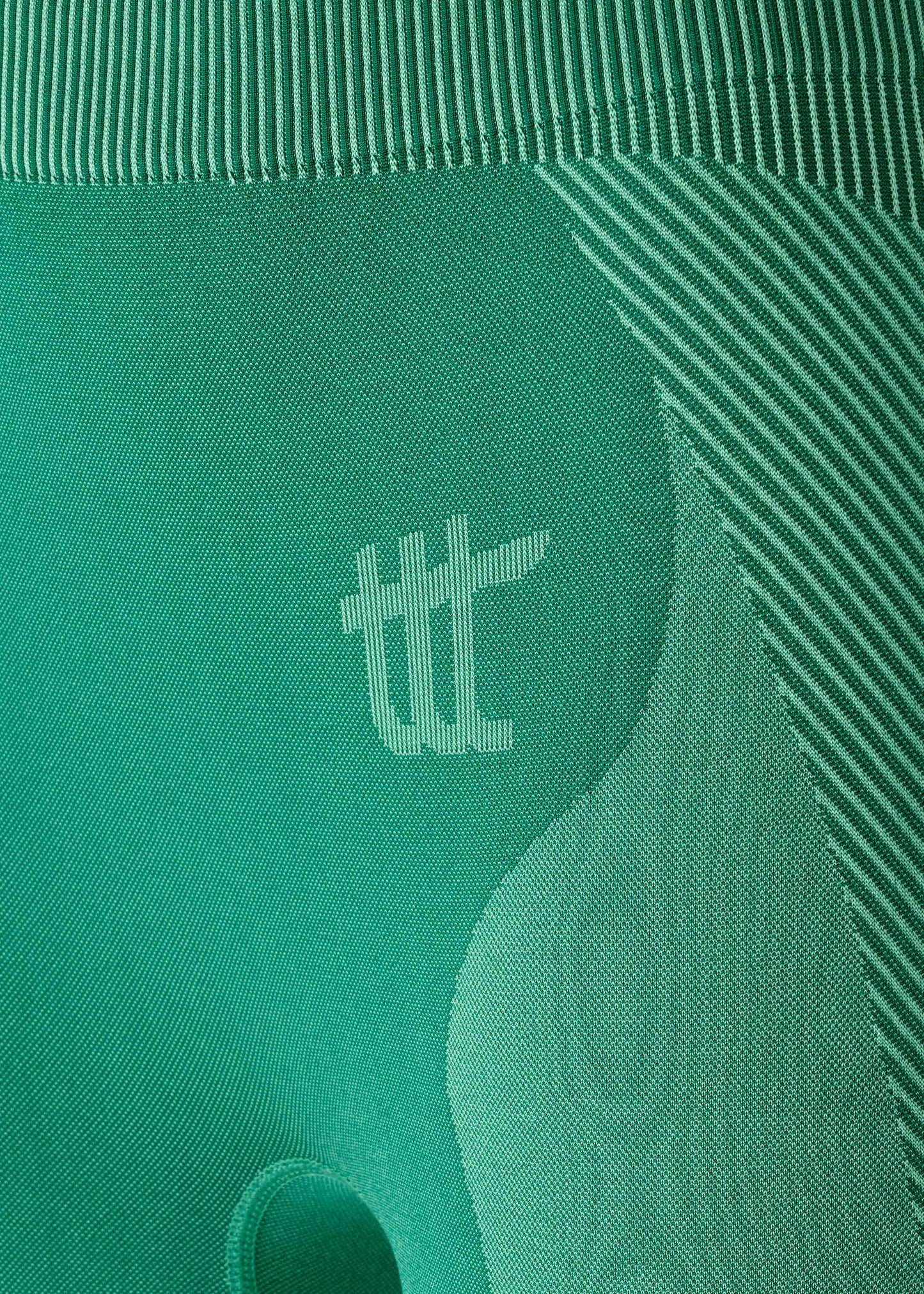 High-end seamless leggings made from recycled materials