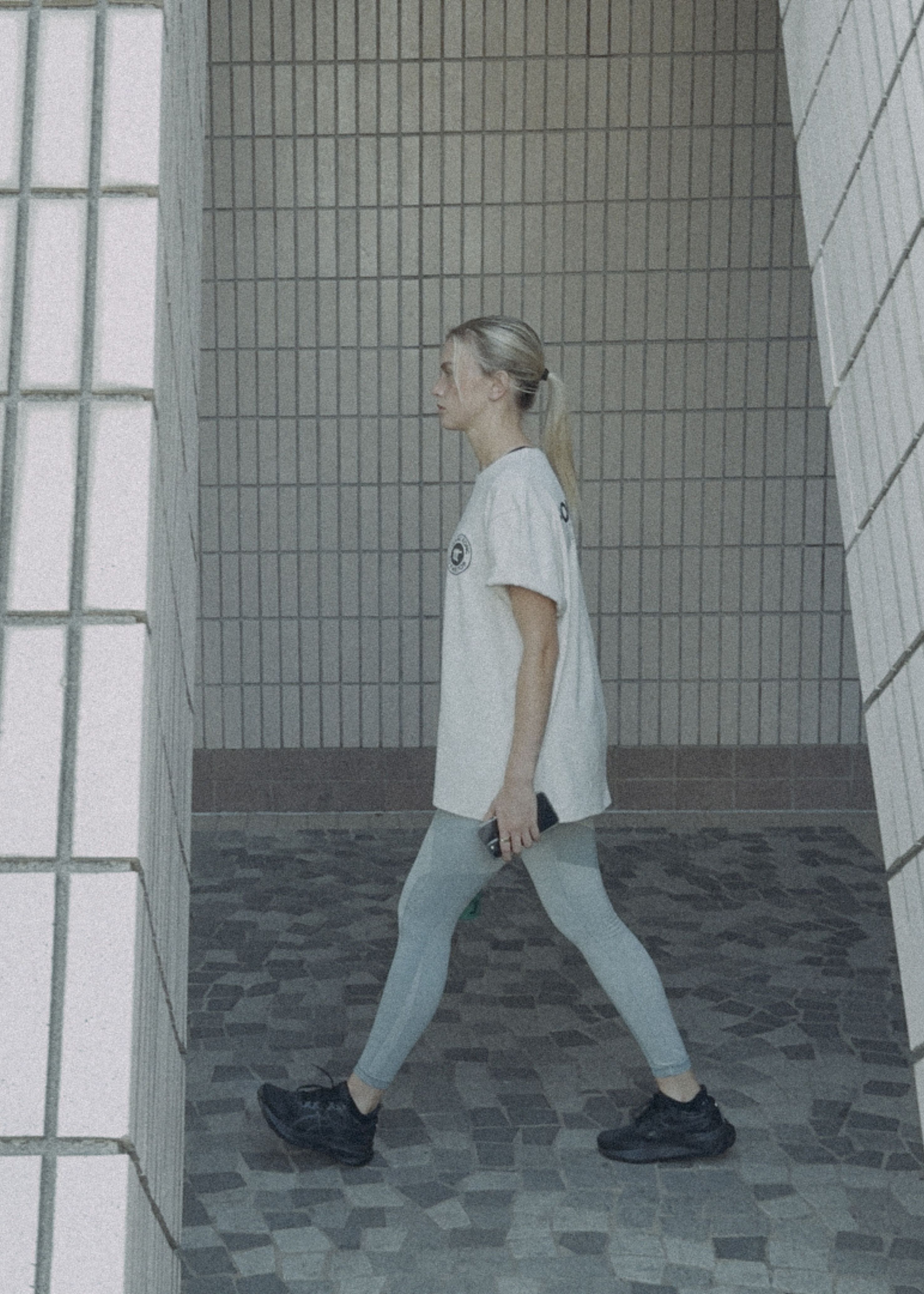 T-Shirt + Leggings