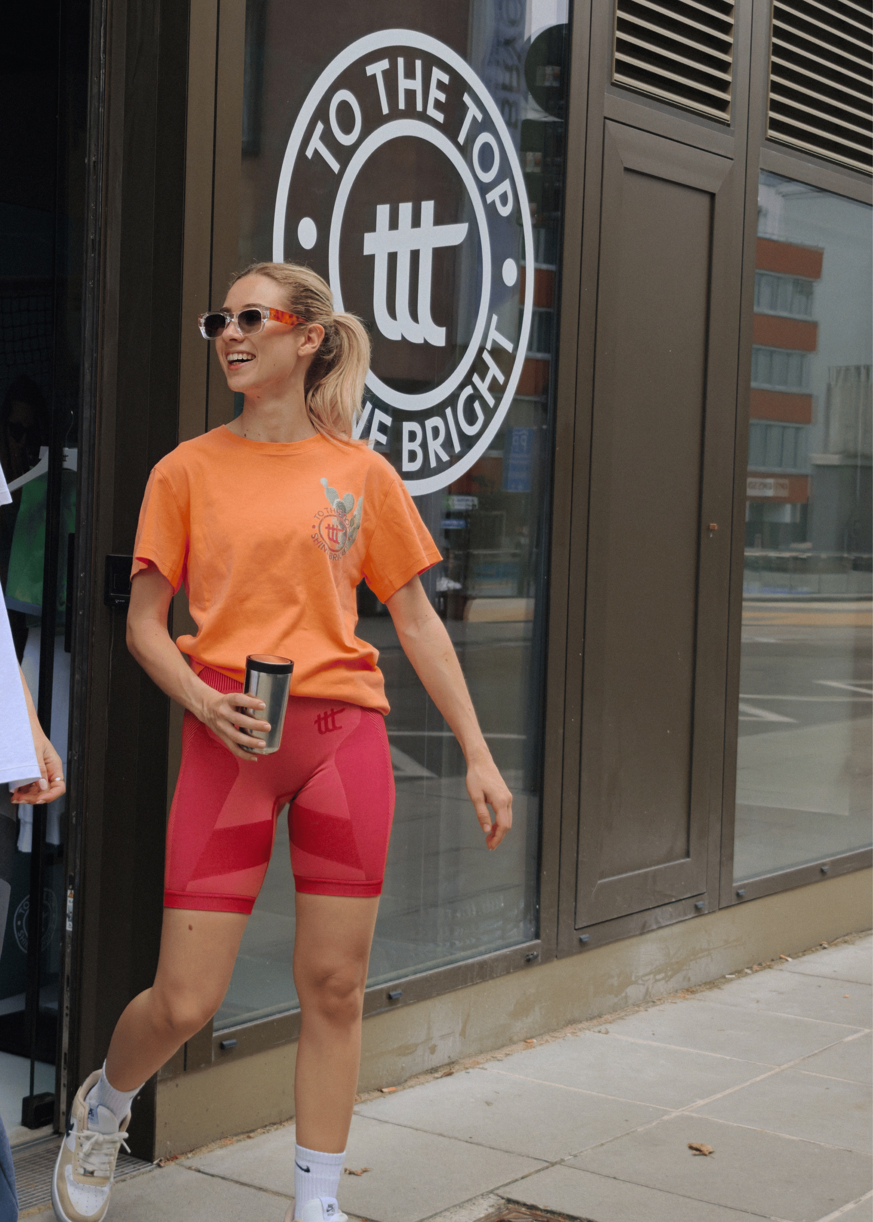T-Shirt + Short Leggings
