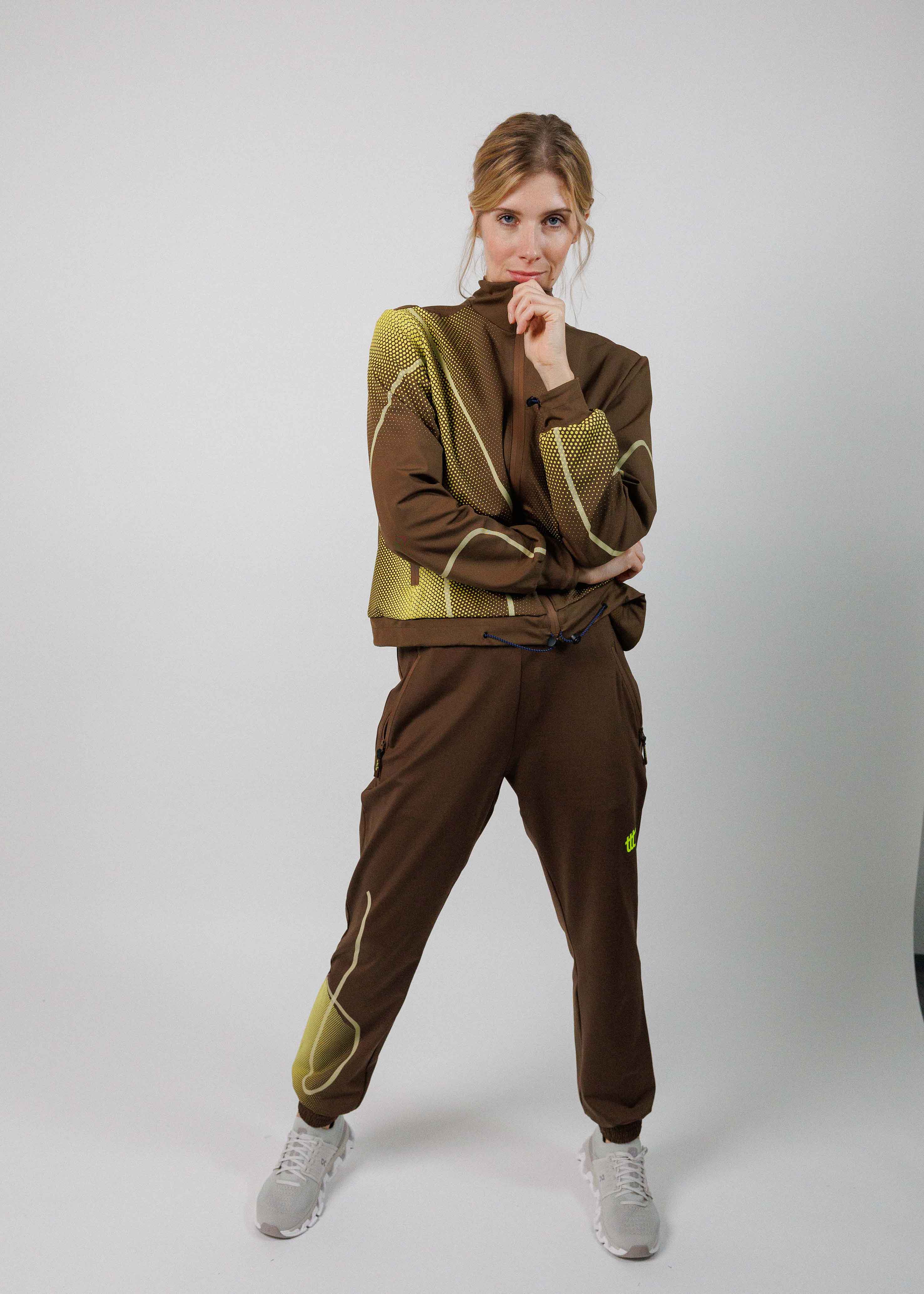 Trainingsjacke + Langarmshirt + Trainingshose