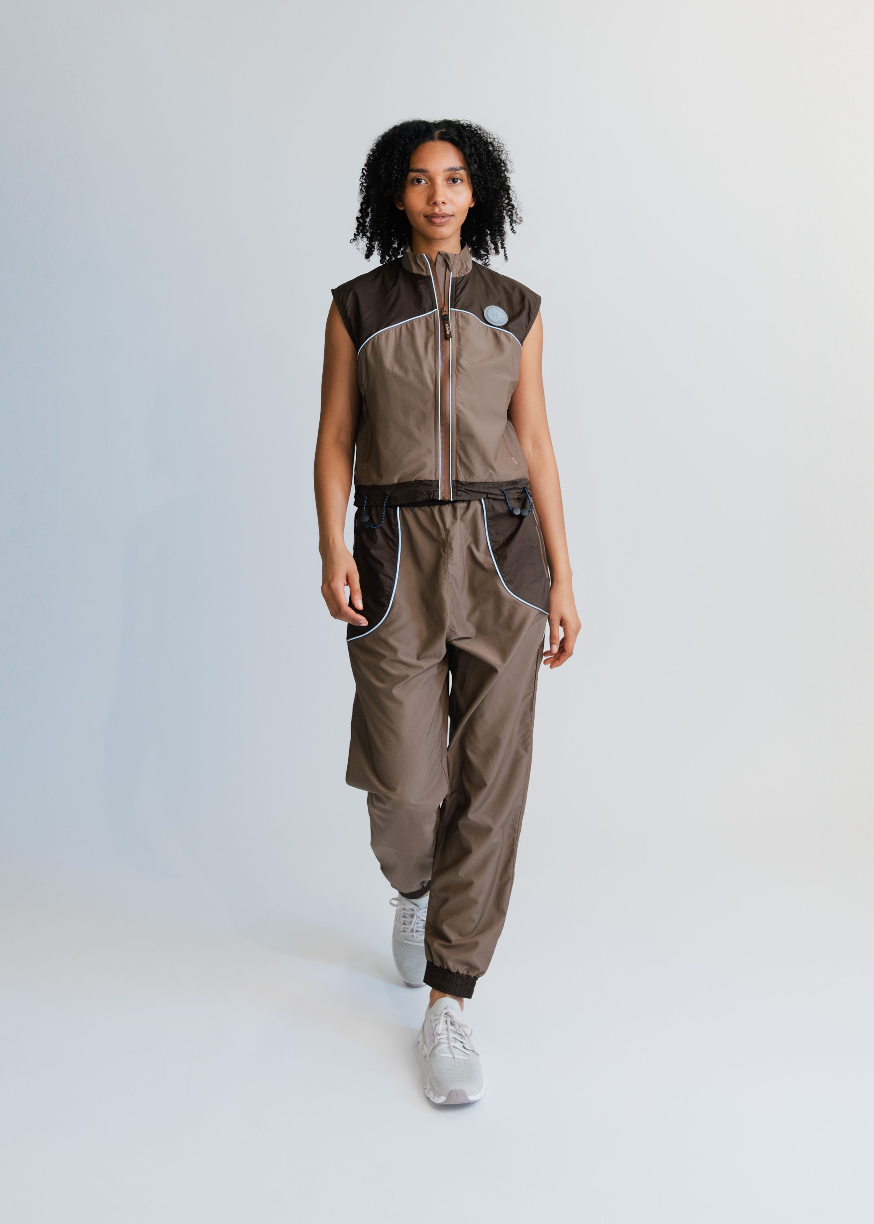 All-Day Vest Light Brown-image-3