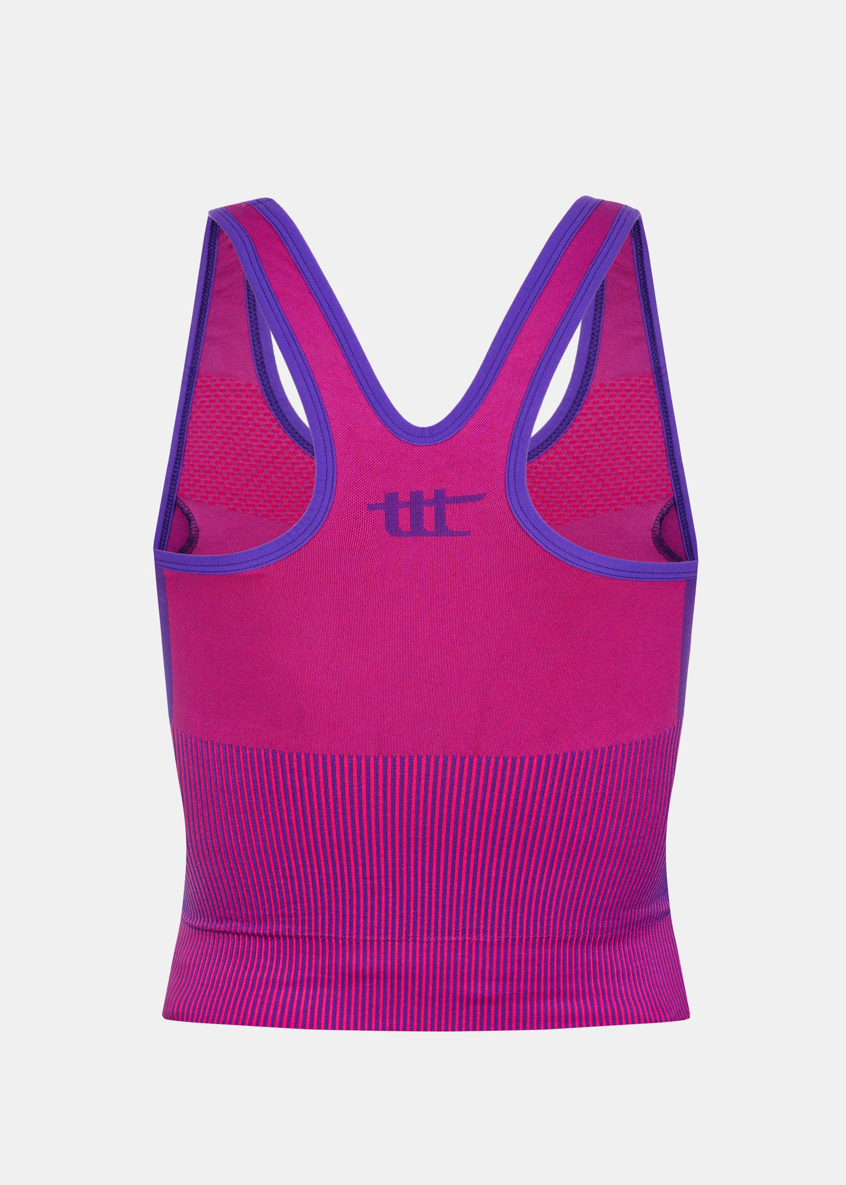 Rückenansicht des Magenta Tank Tops mit klarem, zeitlosem Schnitt – Freisteller.